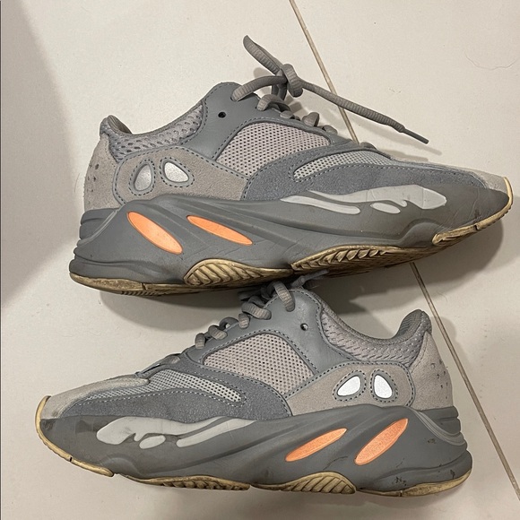 Yeezy 700 gray - Picture 1 of 6